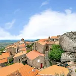 Casa 10 Janelas At 4* Monsanto
