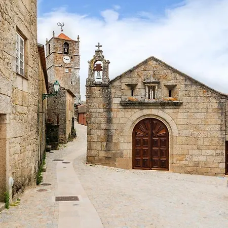 Casa 10 Janelas @ * Monsanto