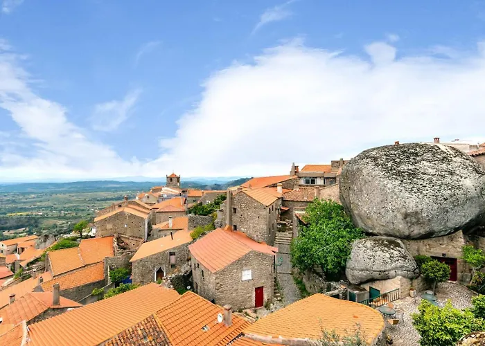 Casa 10 Janelas At Dom wakacyjny Monsanto